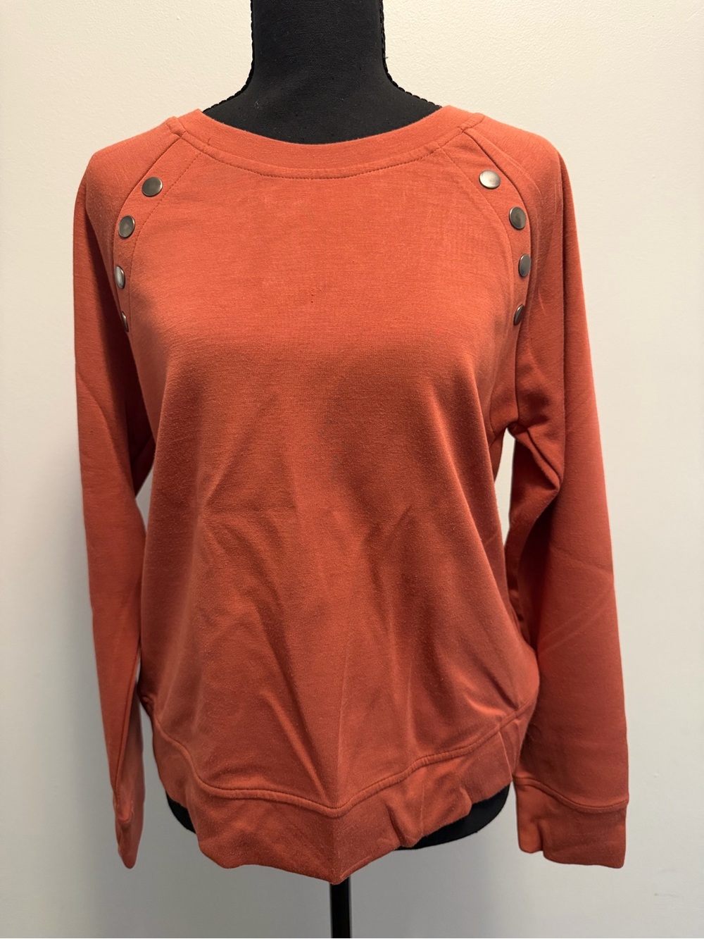 Cable & Gauge Rust Snap-Shoulder Long Sleeve Top